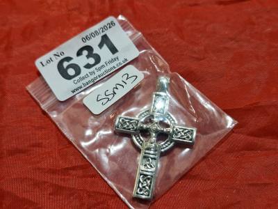 NEW SILVER CROSS PENDANT