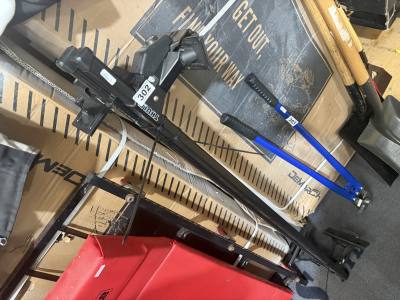 SET OF ROOF BARS