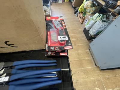 3 X NEW FOLD BACK KNIVES