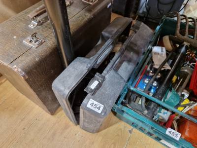 MAKITA GRINDER (110 V)