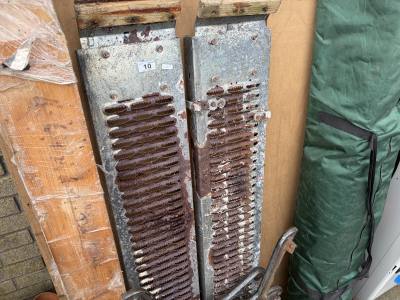 2 X ALUMINIUM TRAILER RAMPS