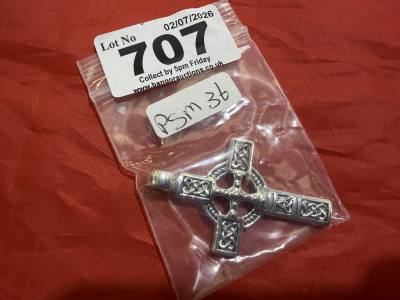 NEW SILVER CROSS PENDANT (13.3G)