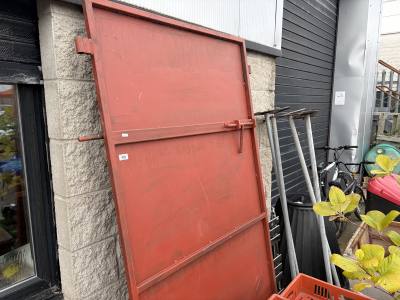 STEEL GATE