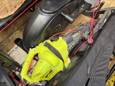 ELECTRIC LEAF BLOWER