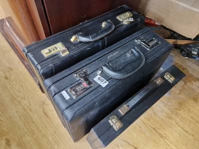 2 BRIEFCASES + BACKGAMMON
