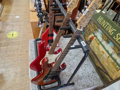 YAMAHA ELECTRIC GUITAR