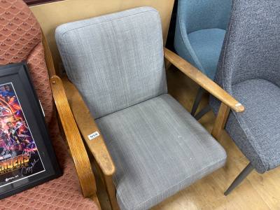 ARM CHAIR