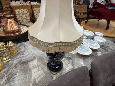 FLORAL TABLE LAMP