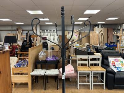 METAL HAT/COAT STAND