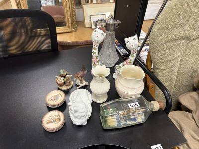TABLE LOT