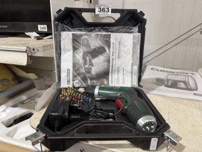 CASED ELECTRIC SCREWDRIVER