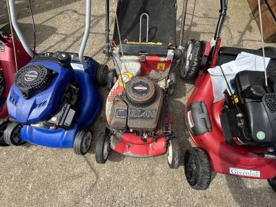 BRIGGS  STRATTON PETROL LAWNMOWER