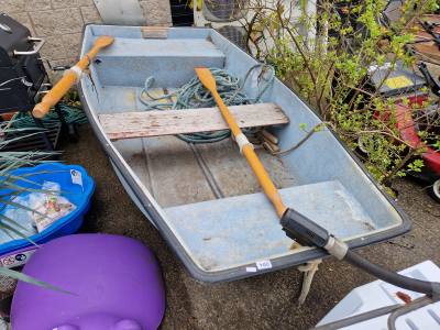 MOORING BOAT, ACCESSORIES + TRAILER