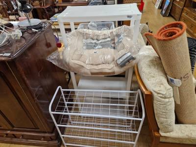 PLASTIC SHELF + SHOE RACK