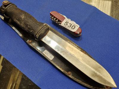 2 X KNIVES