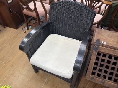 WICKER CHAIR