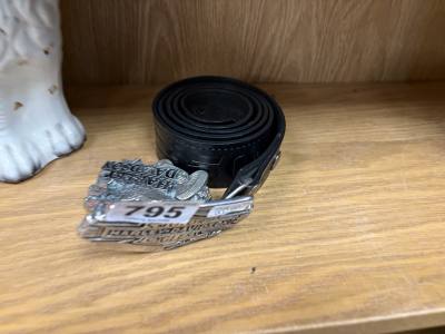 2 X HARLEY DAVIDSON BELT BUCKLES + 1 BELT + PUB MIRROR