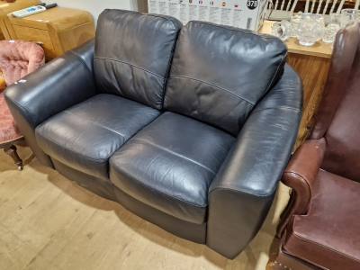 2 SEATER LEATHER COUCH