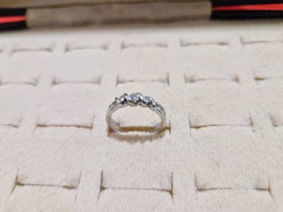 18CT 1/4CT DIAMOND RING SIZE K