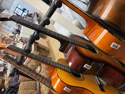 ACOUSTIC GUITAR