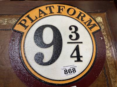 PLATFORM 9 3/4 SIGN