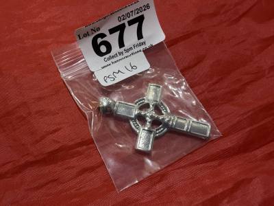 NEW SILVER CROSS PENDANT (13.3 GRAMS)