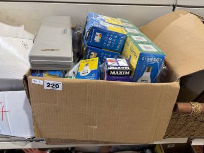 BOX OF BULBS
