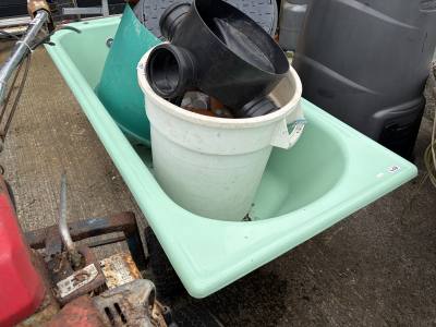 ENAMEL BATH