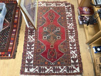 SMALL PATTERN RUG
