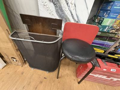 FIRE SCREEN + GUARD + 2 X STOOLS