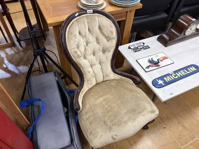 BEDROOM CHAIR
