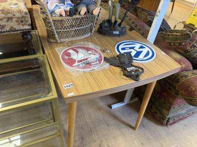 LAMINATE TABLE