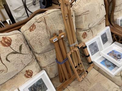 3 X ARTISTS EASELS