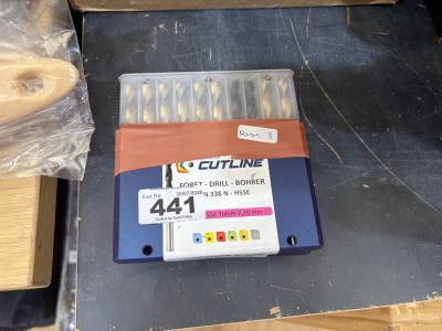 LOT OF DRILL BITS