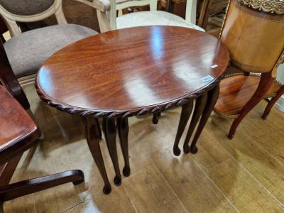 MAHOGANY TABLE NEST