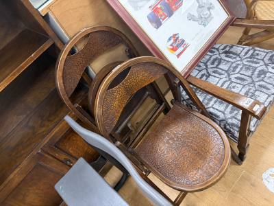 2 X FOLDING WOODEN CHAIRS