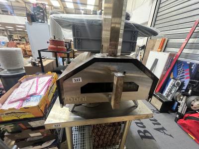 OONI WOODFIRED PIZZA OVEN + ACCESSORIES