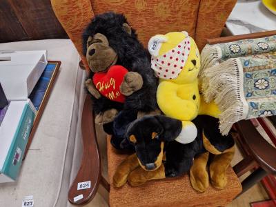 LOT OF SOFT TOYS