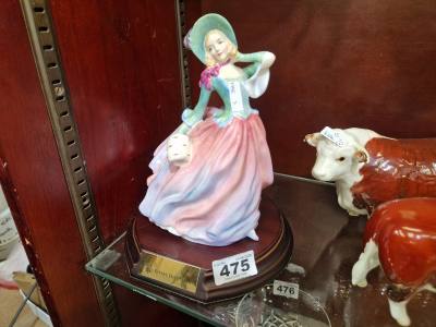 DOULTON FIGURINE AUTUMN BREEZES