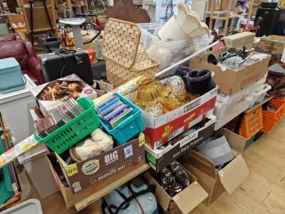 TABLE LOT OF BOX LOTS