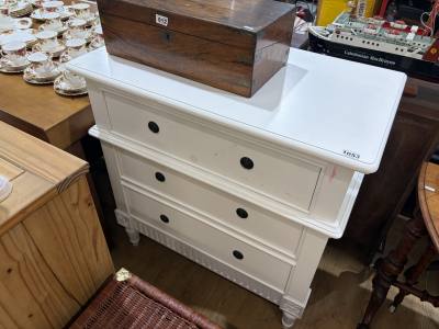 WHITE DRAWER CHEST