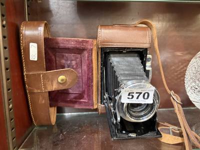 VINTAGE CAMERA