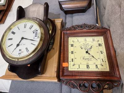 BAG OF WALL CLOCKS