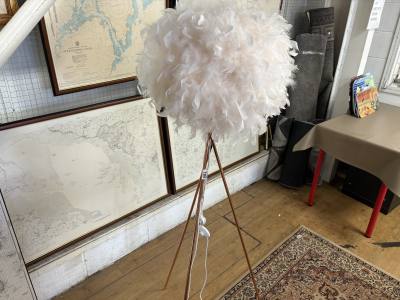 FEATHER STANDARD LAMP