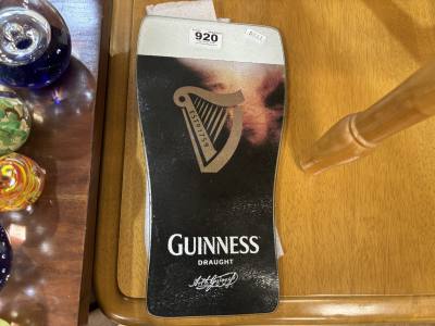 GUINNESS CUTTING BOARD
