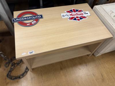 LIGHT WOOD TV UNIT