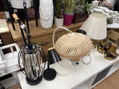 5 X MODERN LAMPS