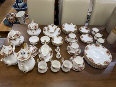 COUNTRY ROSE ROYAL ALBERT TEA / DINNER SET