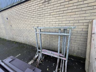 2 X PAIRS OF TRESTLE STANDS