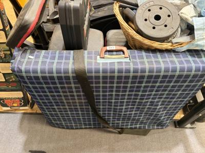 FOLDING PHYSIO TABLE + COVER